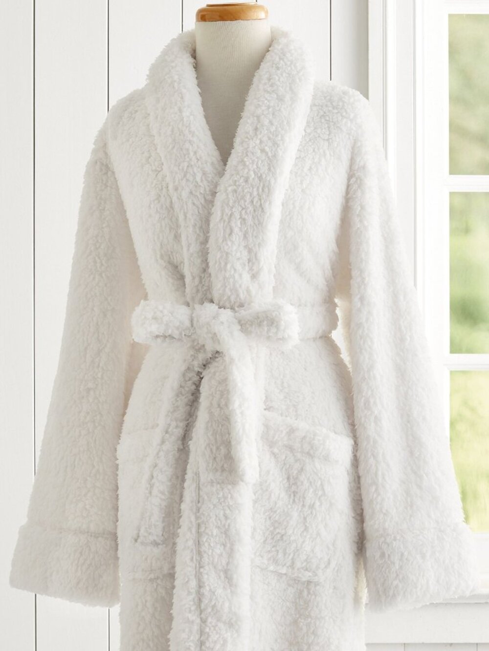 Pottery Barn Cream Teddy Bear Faux Fur Robe